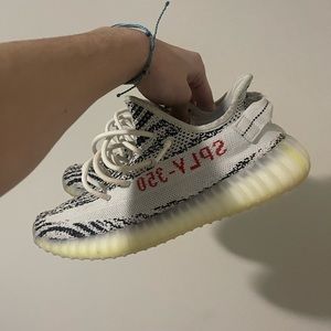 Yeezy 350 Zebra